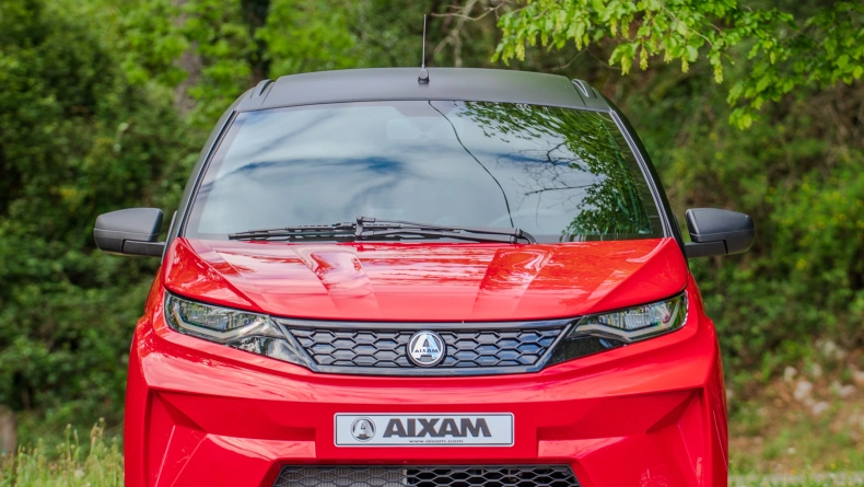 Aixam mopedaut&oacute;k Crossover aa Photo 2.jpg