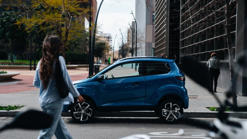 Aixam mopedaut&oacute;k Crossover SITU_CROOVR_BLS_PNG (1).jpg