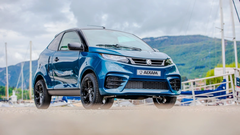 Aixam mopedaut&oacute;k Coup&eacute; 1.png