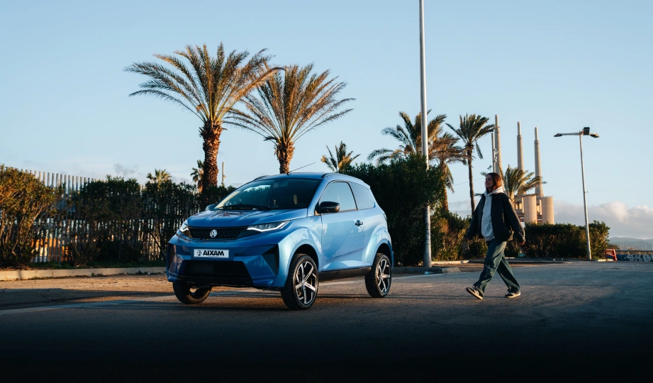 Aixam mopedaut&oacute;k Crossover SITU_CROOVR_BLS_PNG (3).jpg