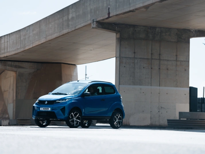 Aixam mopedaut&oacute;k Crossover SITU_CROOVR_BLS_PNG (8).jpg